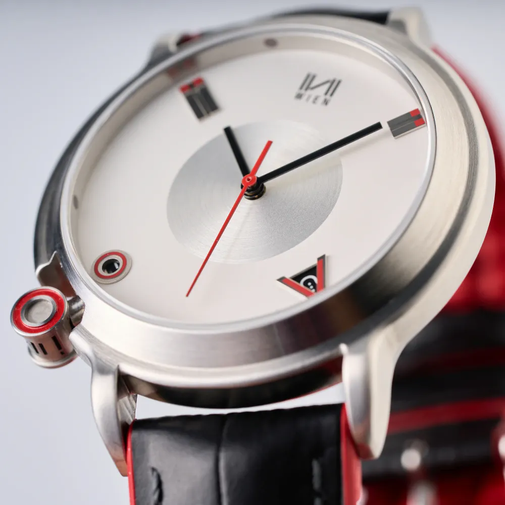 Automatic mechanical models (Swiss-made)