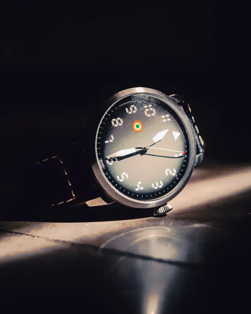 SORTIE Grey fume dial