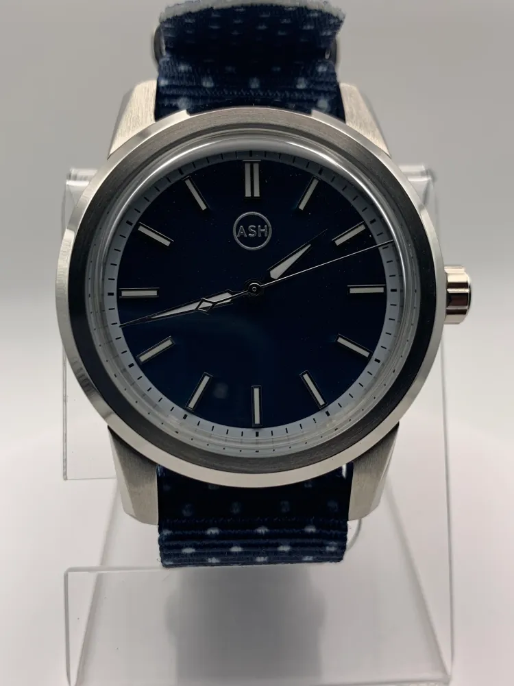 Dress Shirt. 41mm Stainless steel case. Domed K-1 glass crystal. Seiko NH38.