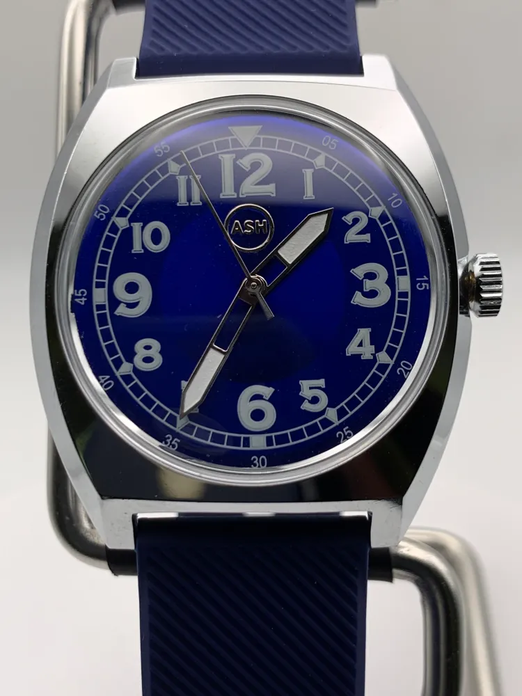 Drew 1.1 - 35mm NOS brass and stainless steel Gruen case. Domed acrylic crystal. Seiko VH31 Mecha-quartz.