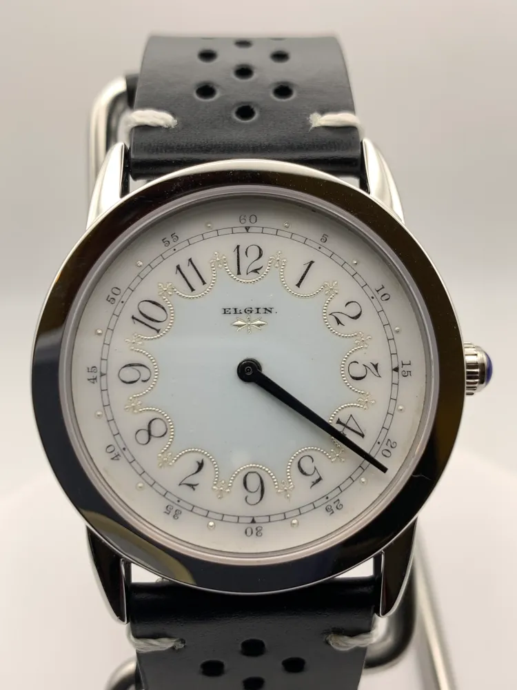 Grace 1.2 - 42mm Stainless steel. Vintage Elgin enamel dial. Sapphire crystal. Miyota 2036 quartz.
