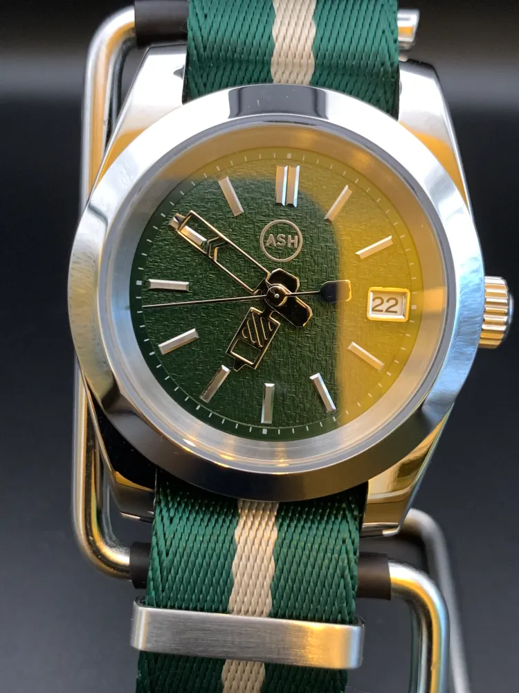 Eagle. 39mm stainless steel case. Sapphire crystal. NH35 automatic.