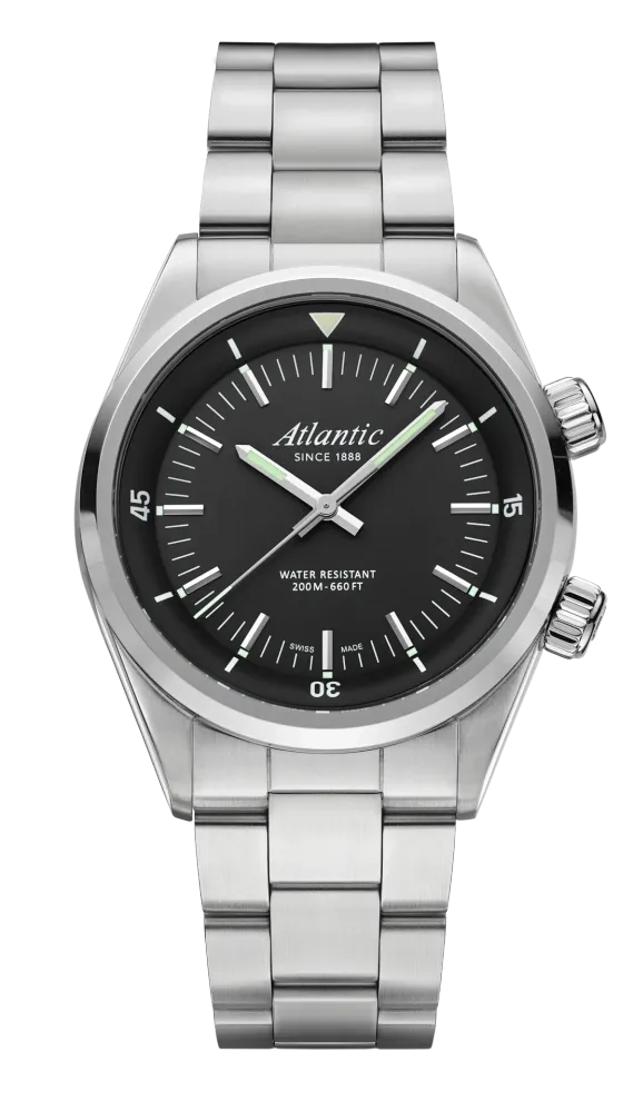 Seacloud Diver | Black Dial on Metal Bracelet